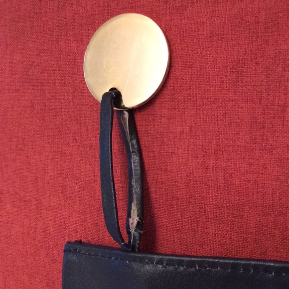 Navy blue vegan leather clutch - Picture 5 of 5